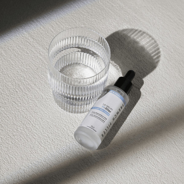 Acide Hyaluronique et soleil : peut-on les combiner ?